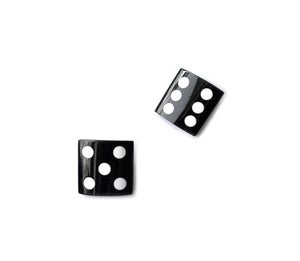 Marion Godartin mustavalkoiset noppa korvakorut