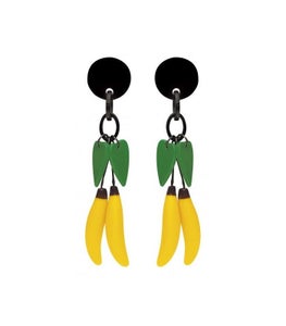 Marion Godartin pitk&auml;t banaani korvakorut