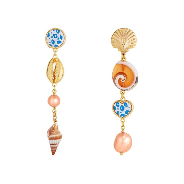 Les N&eacute;r&eacute;ides'n pitk&auml;t simpukka korvakorut