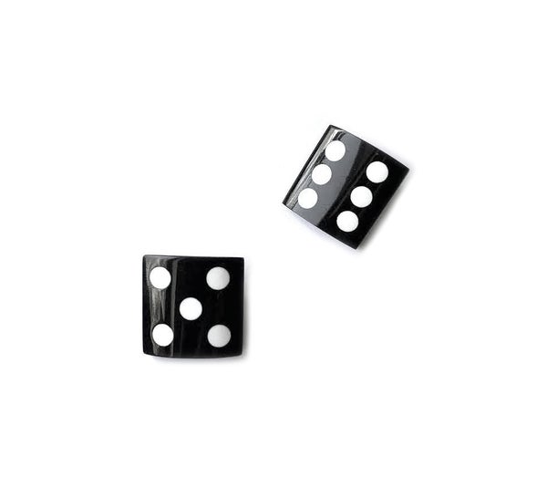 Marion Godartin mustavalkoiset noppa korvakorut